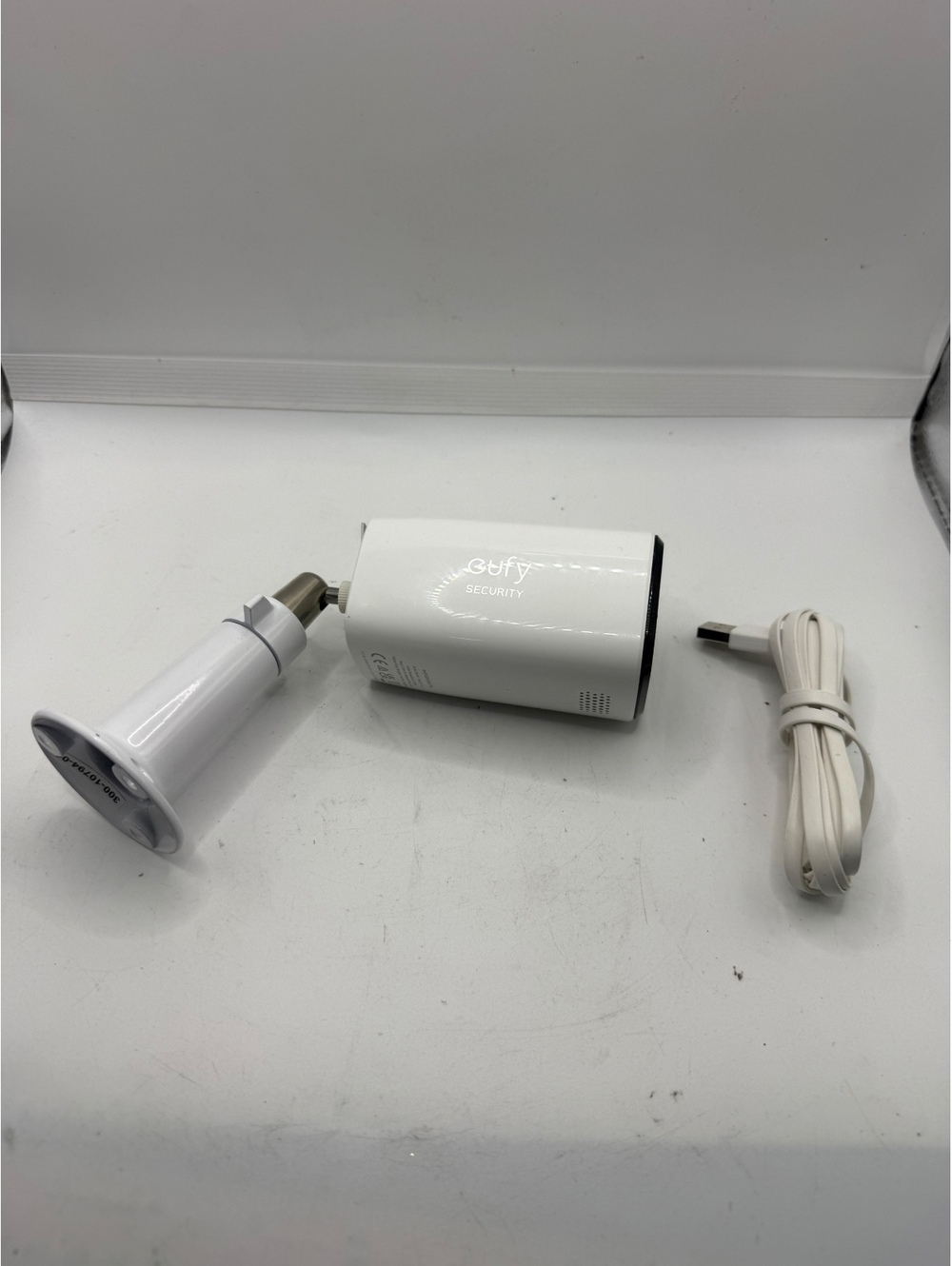 eufy Security SoloCam E40 T8131 2K Wireless Outdoor Camera w/ Mount Tested